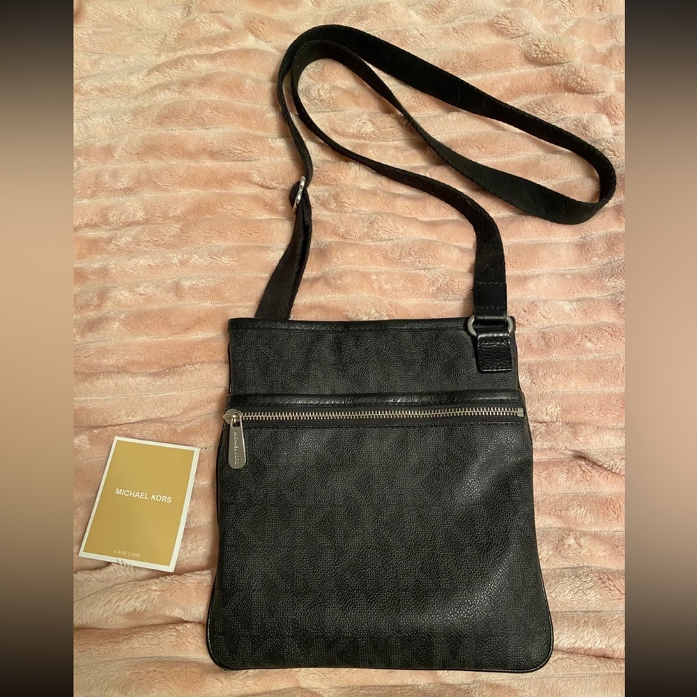 Black Michael Kors crossbody bag
